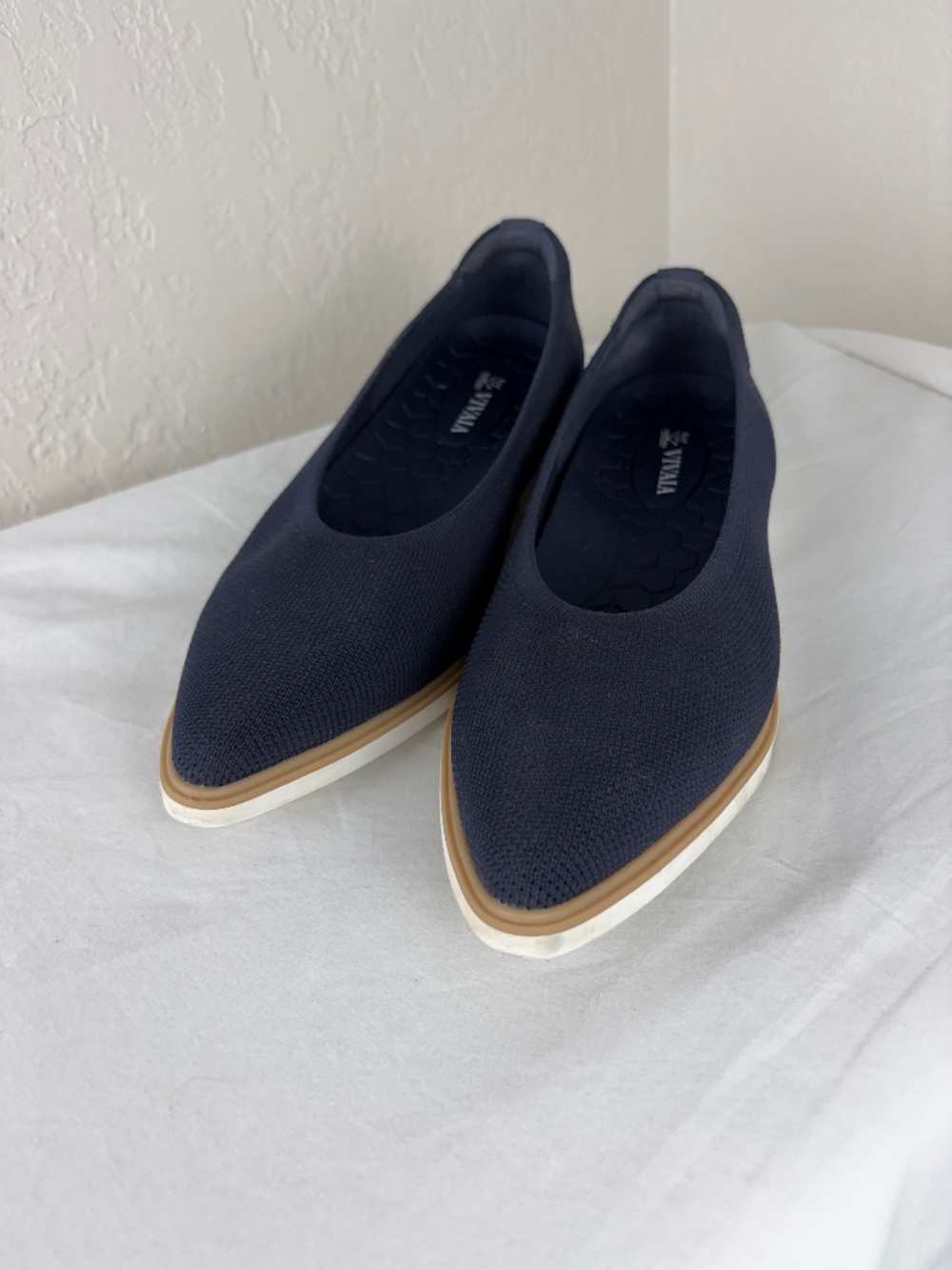 Vivaia Aria Point Toe Ballet Flats Slip-On Navy Blue 41 US 9/9.5 Knit Comfort